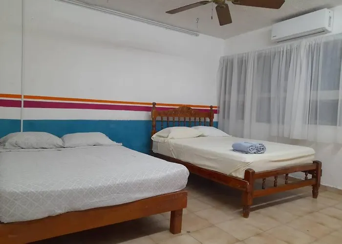 Casa Economica Con Alberca Privada Y 5 Cuartos