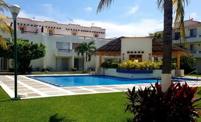 Casa en renta para descanso en Zona Diamante de Acapulco excelentes instalaciones y ubicación