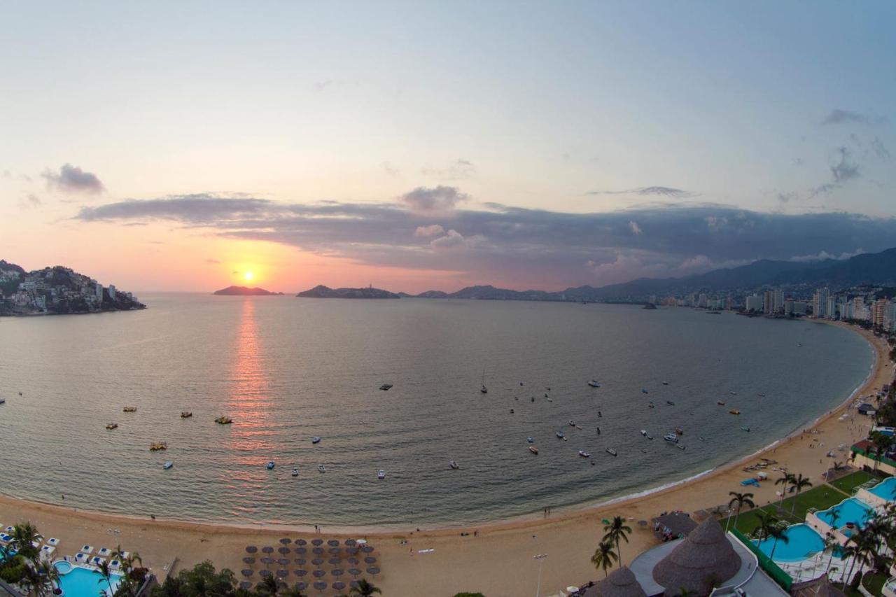 Le Club Acapulco