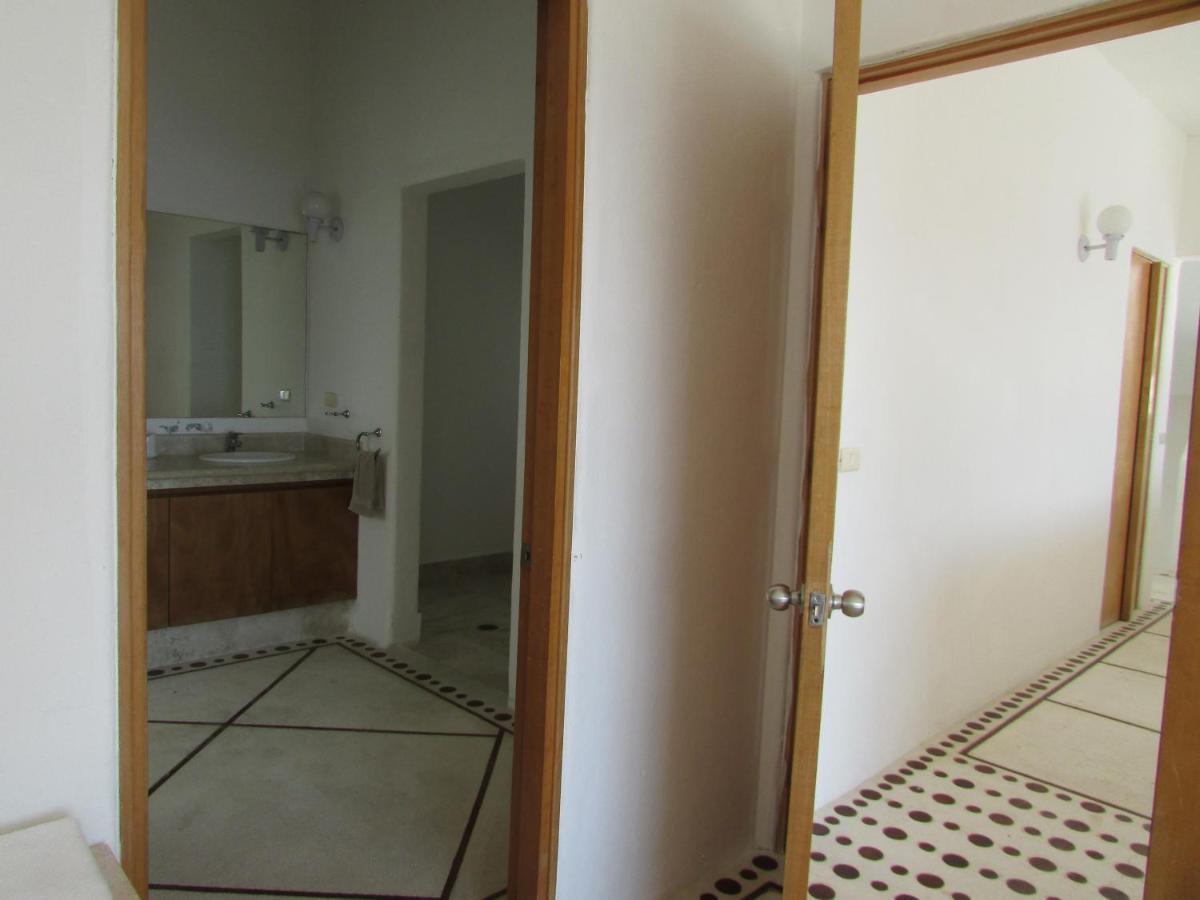 Villa Palmeto En Brisas Marques En Con Vista De Lujo A Puerto Marques Acapulco
