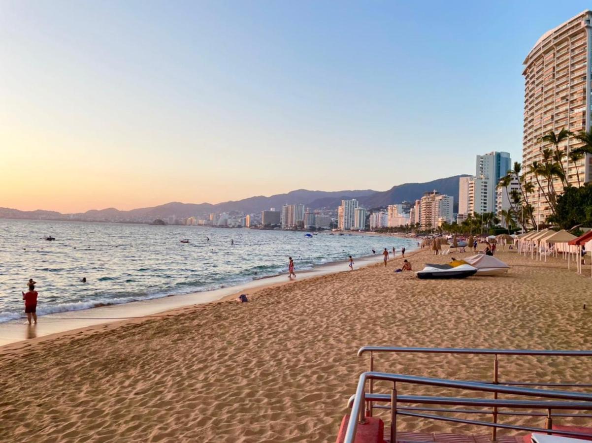 Y Mediterrane Acapulco