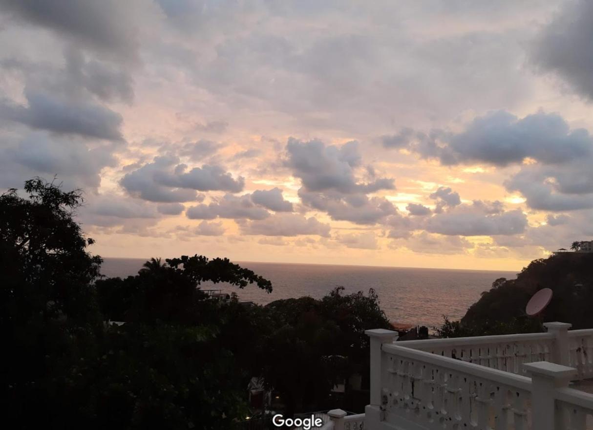 Casa empedrada con vista al mar - Casa Mozimba *