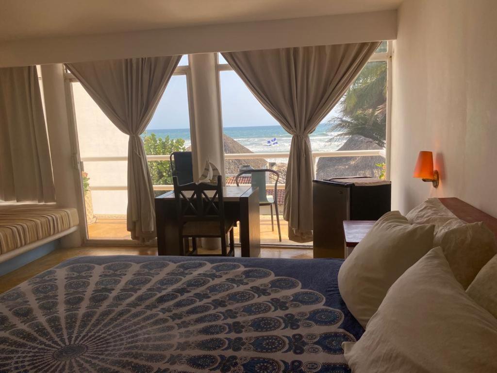 Hotel Casa De Olas Surf & Club 2*