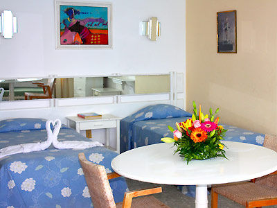 Apartahotel Torres Gemelas 3*