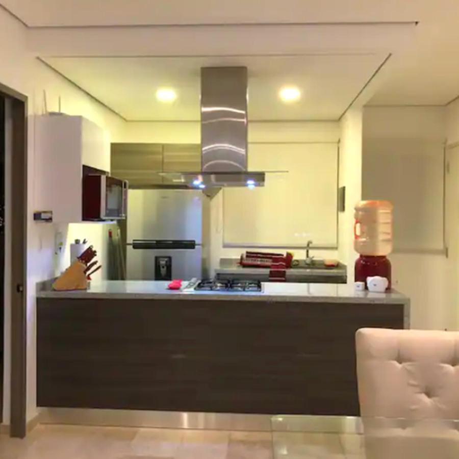 Apartamento Con Piscina Frente Al Mar En *