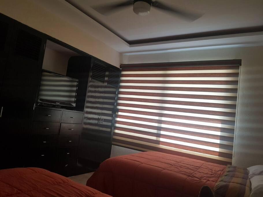 Lujoso Departamento En Zona Dorada De Acapulco