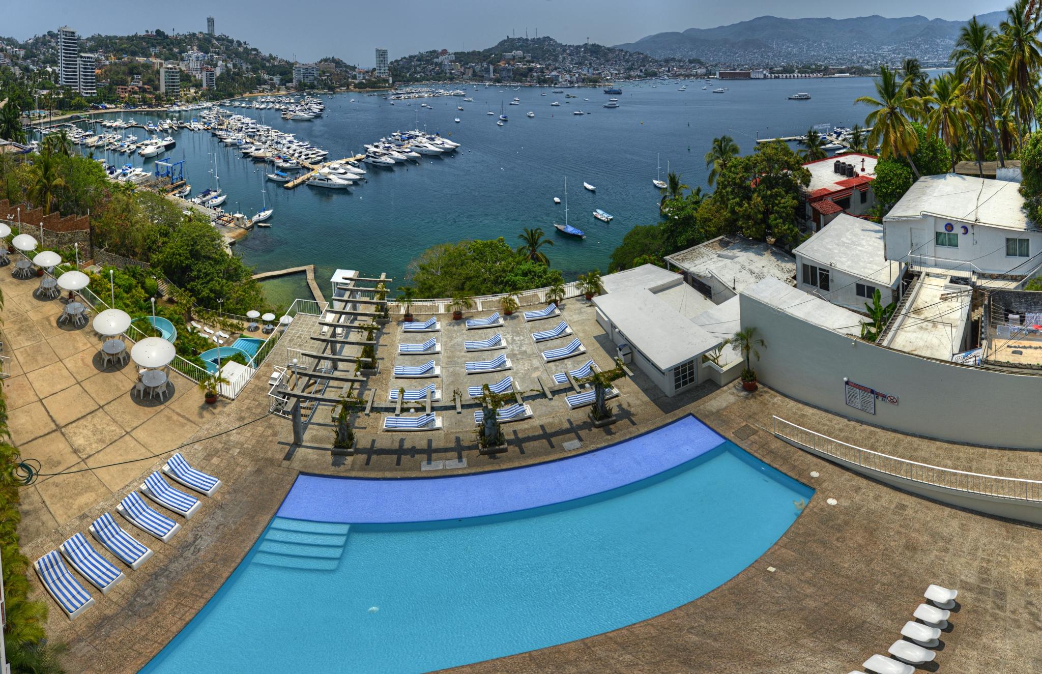 Alba Hotel 3*
