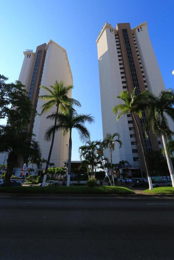 Con Playa Privada En Torres Gemelas Acapulco