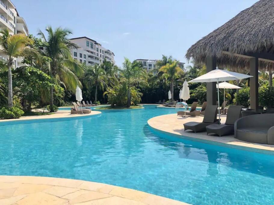 Hermoso Departamento Con Albercas Y Playa Privada