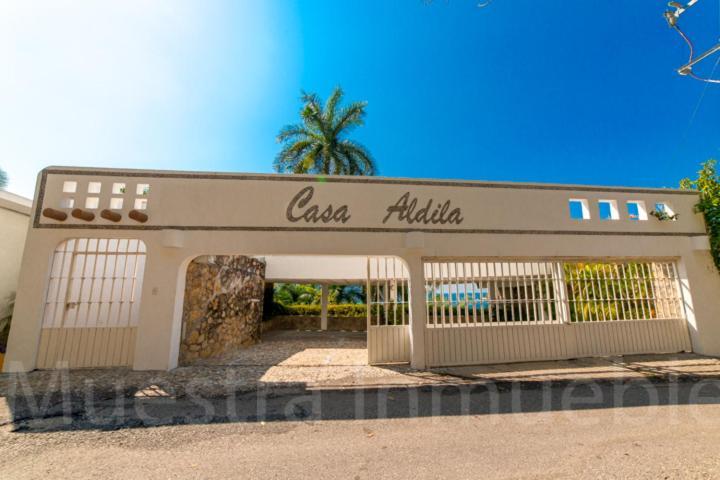 Villa Casas Y Real Estate - Casa Aldila
