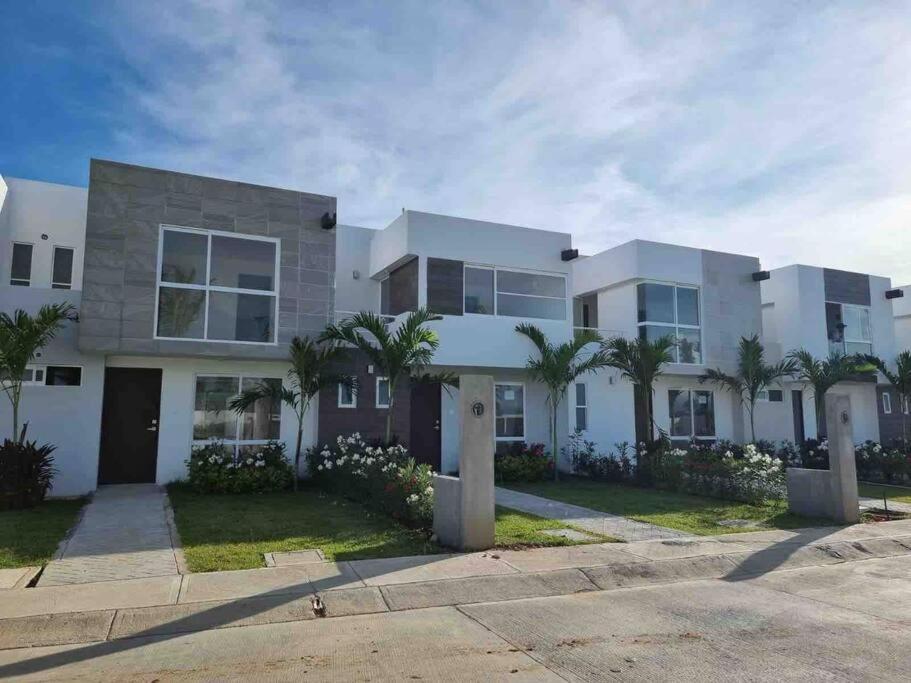 Сasa de vacaciones Hermosa Casa En Con Club De Playa. Acapulco