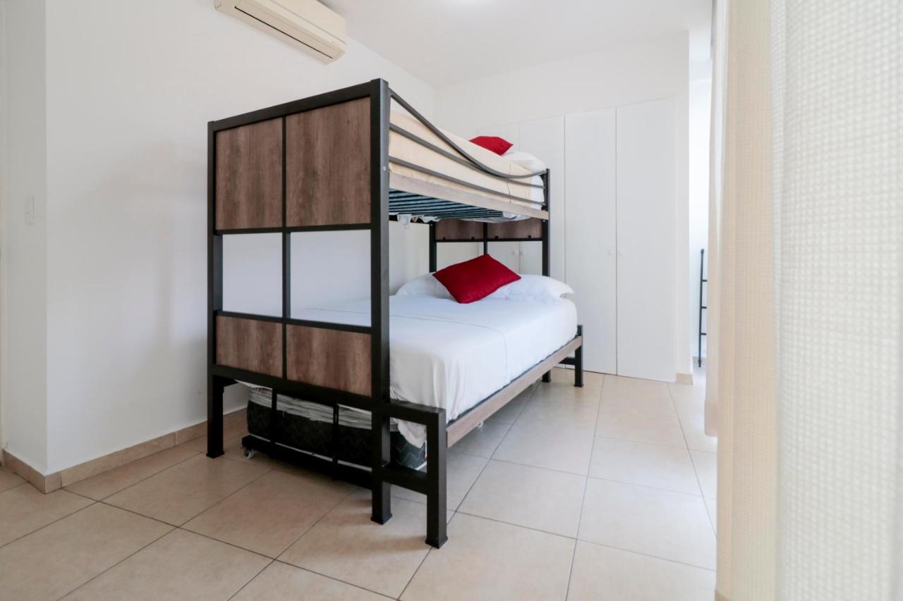Apartamento Hostpal Acqualina Skylife