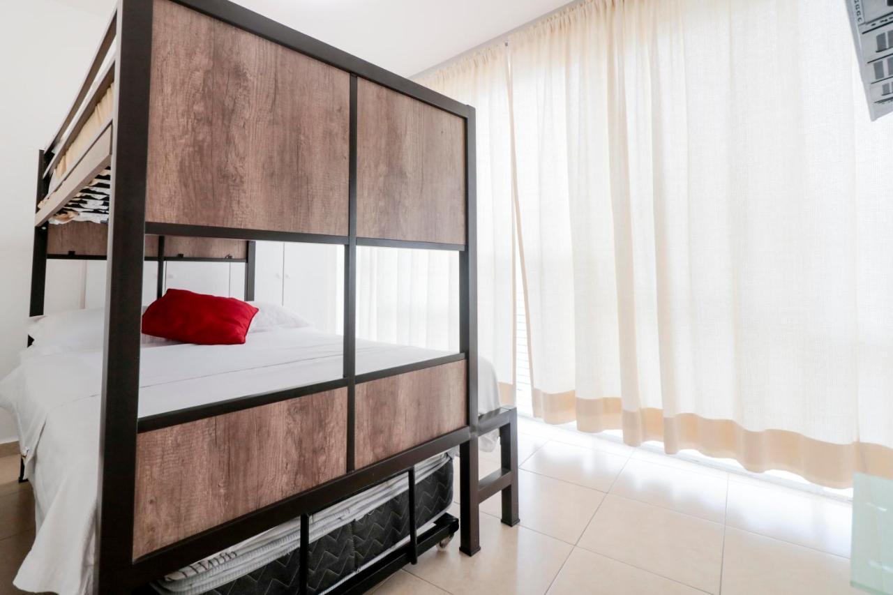 Hostpal Acqualina Skylife Apartamento *