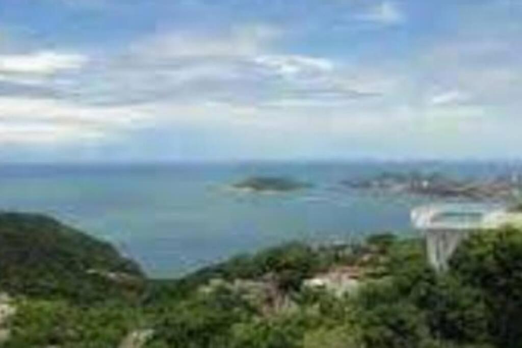 Vista A Todo Desde La Cima *