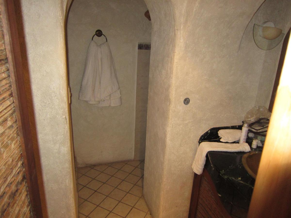 Beautiful Fully Restored After Otis In Diamante Apartment Acapulco