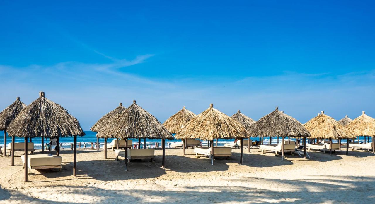 Mar Paraiso Queen