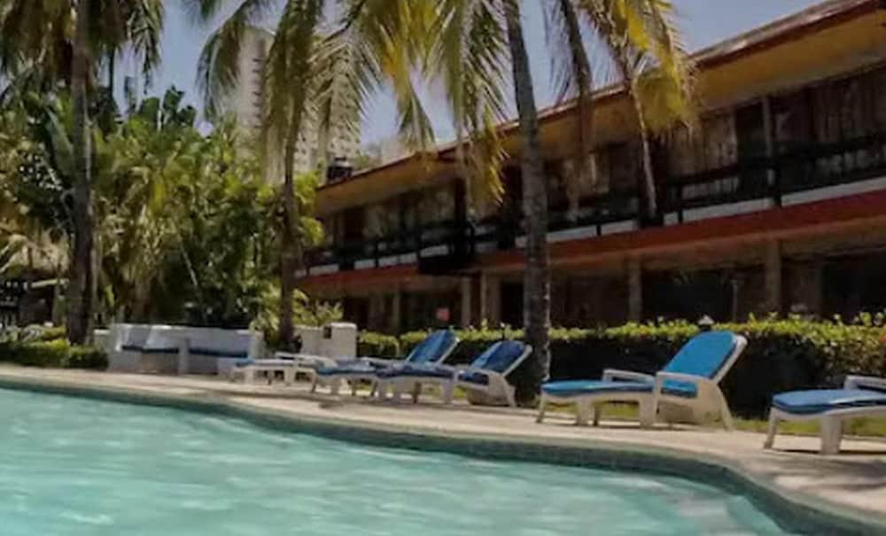 Hotel Bali-hai Acapulco