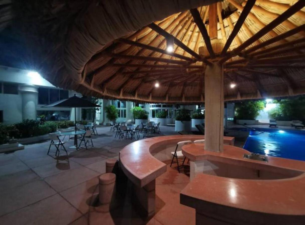 Apartamento Fresca En Zona Dorada Con Alberca/playa! *