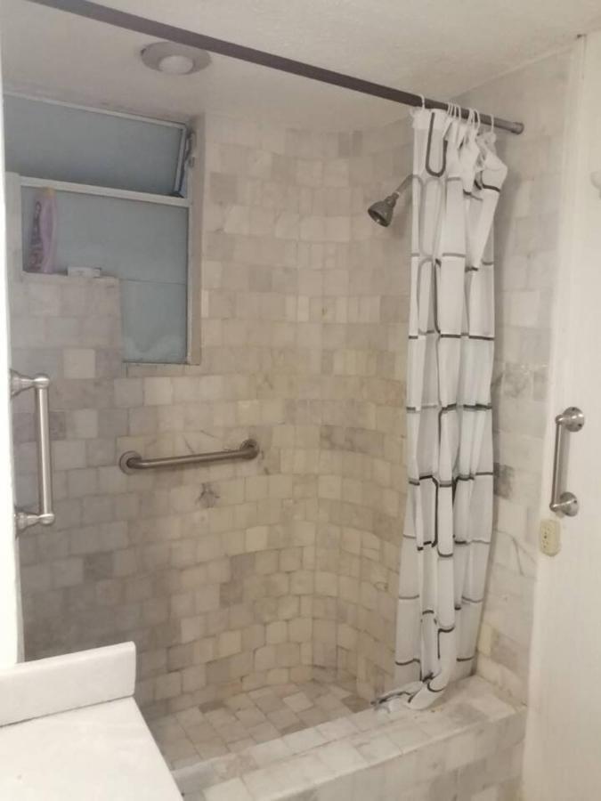 Apartamento Fresca En Zona Dorada Con Alberca/playa! Acapulco