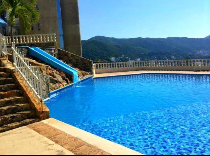 Departamento Con Alberca Y Vista *