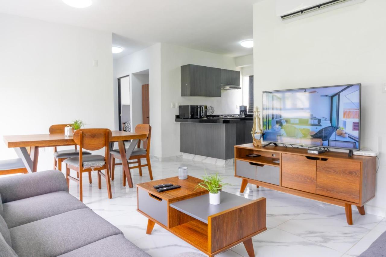Con Alberca Smarttv Y Jardin Apartamento