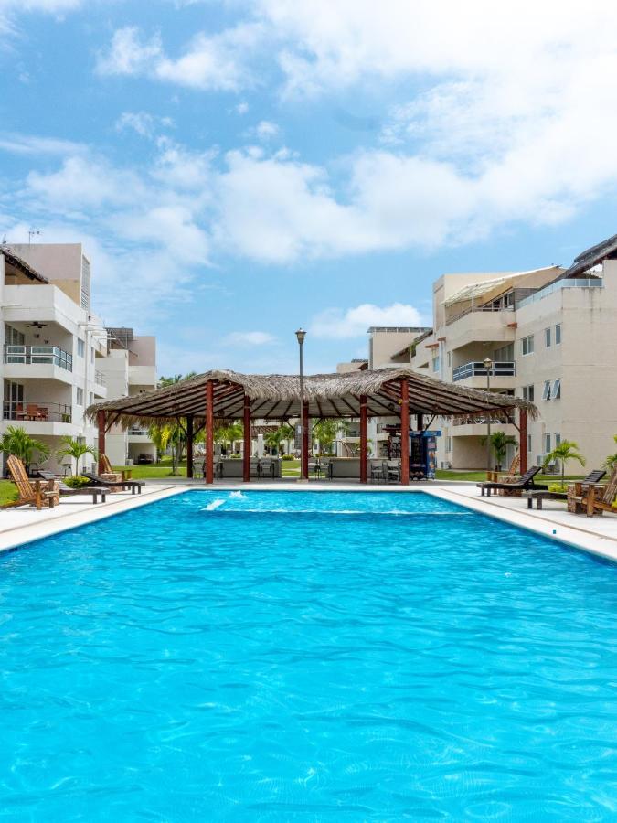 Great Location Pool Gym And Smart Tv *