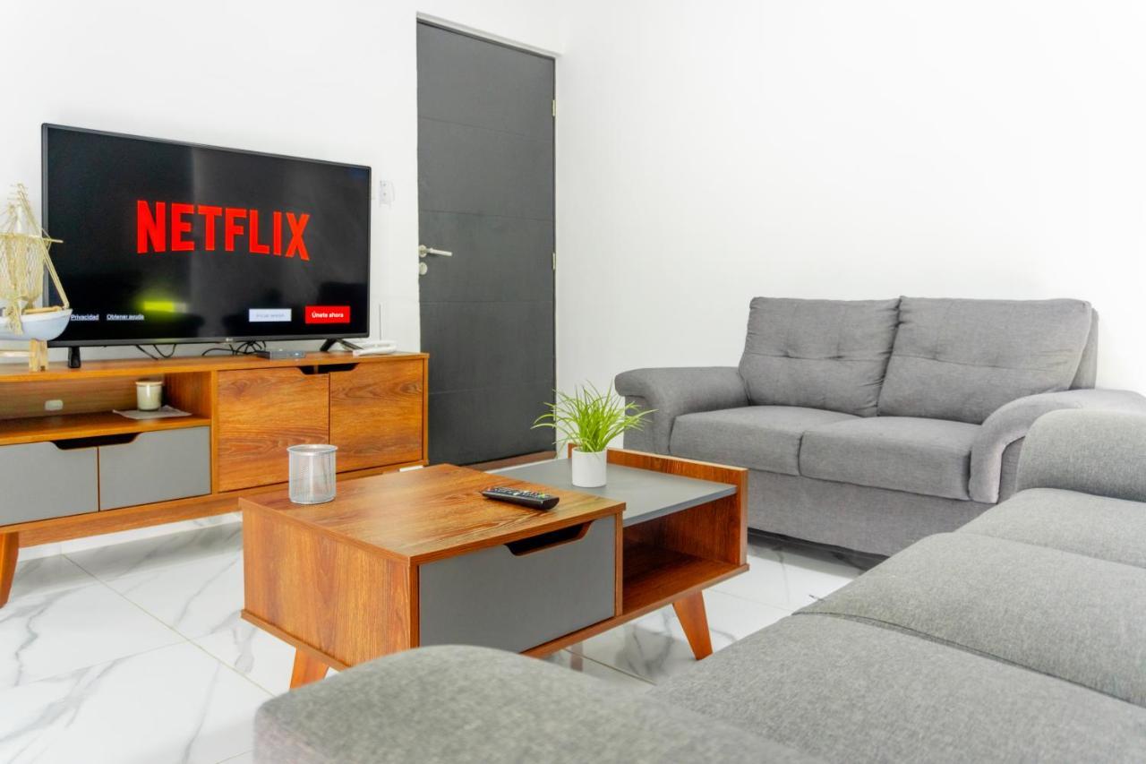 Apartamento Con Alberca Smarttv Y Jardin