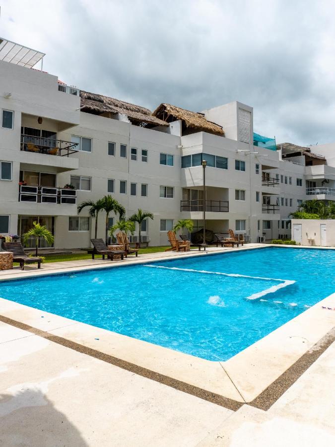 Great Location Pool Gym And Smart Tv *