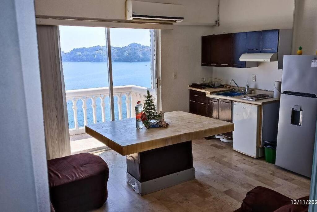 Luxurious Apartment, Oceanfront, Spectacular View *