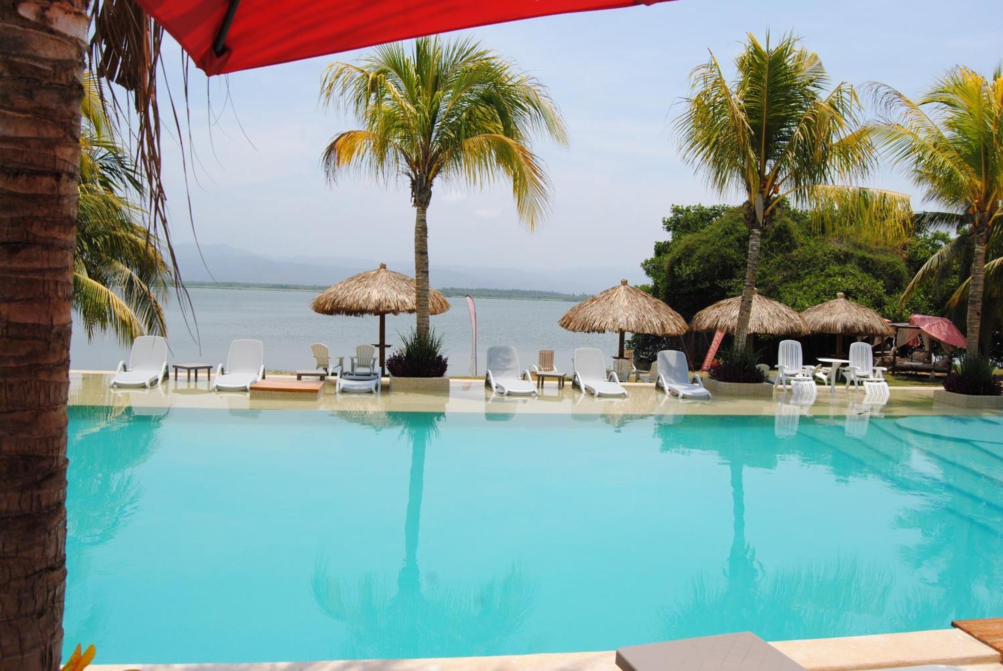 Hotel Rojo Manglar