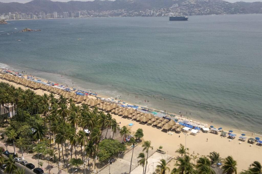 Luxurious Apartment, Oceanfront, Spectacular View *