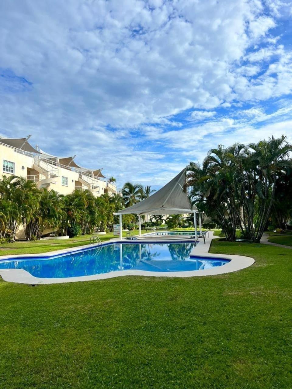 Departamento Frente A La Playa * Acapulco