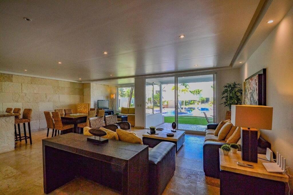 Departamento 8 Personas, Acceso A Exclusivo Club De Playa