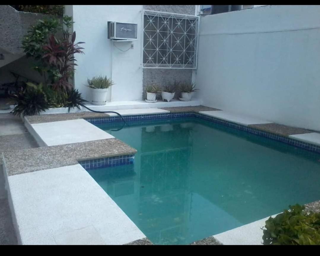 Casa De Huespedes En Zona Vip Atras Del Babyo En Costa Azul Aire Acond ,tv 55 , Wifi, Cerca De Playa Apartment Acapulco