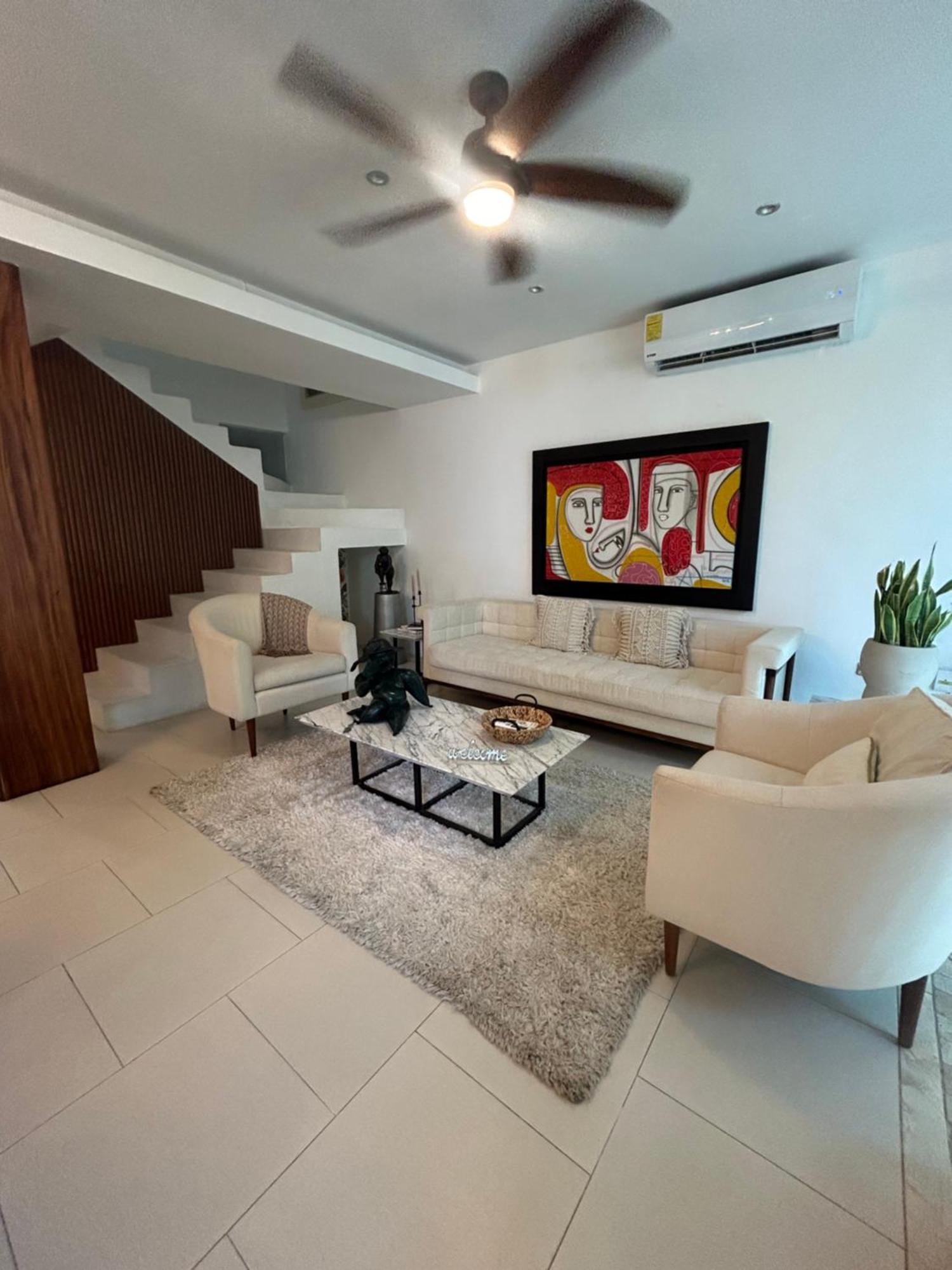 Cinco Diamante Villa *