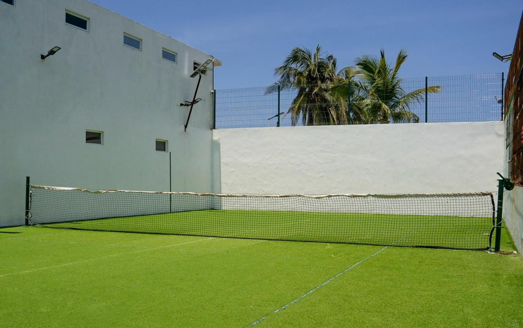 New Retreat Garden Pool & Gym