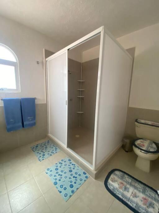 Сasa de vacaciones Beautiful House In Secure Subdivision
