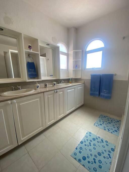 Сasa de vacaciones Beautiful House In Secure Subdivision