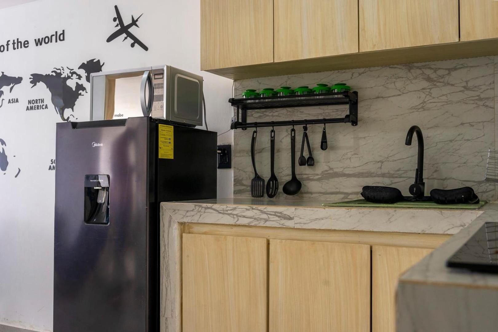 Retreat With Bay Views & Amenities Apartamento