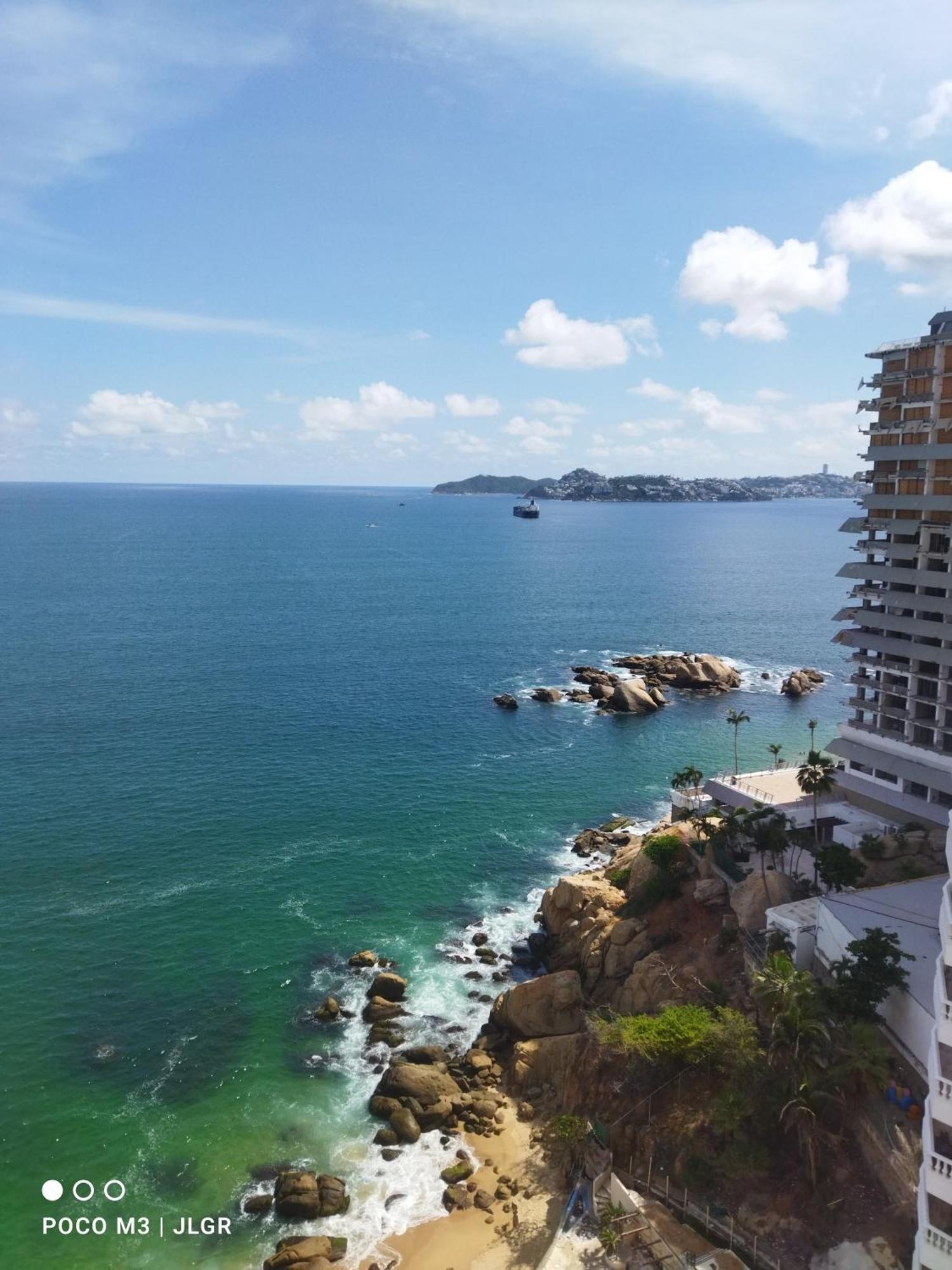 Playa Dorada Torres Gemelas * Acapulco