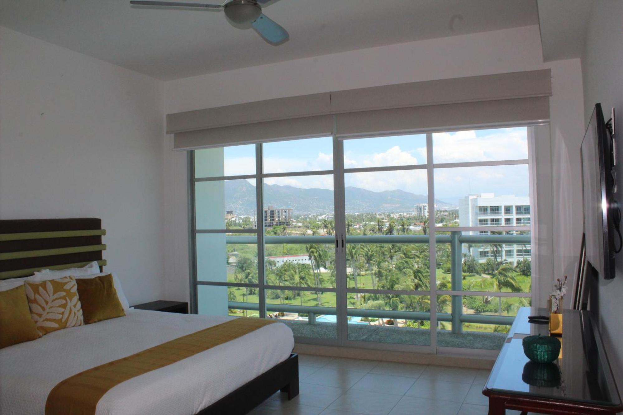 Deluxe In Playa Diamante *