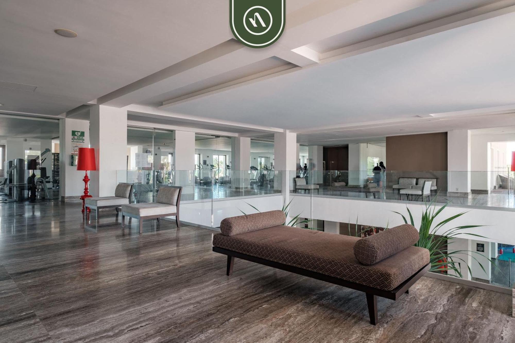 Luxury - 7 Pools - Gym - Ocean *