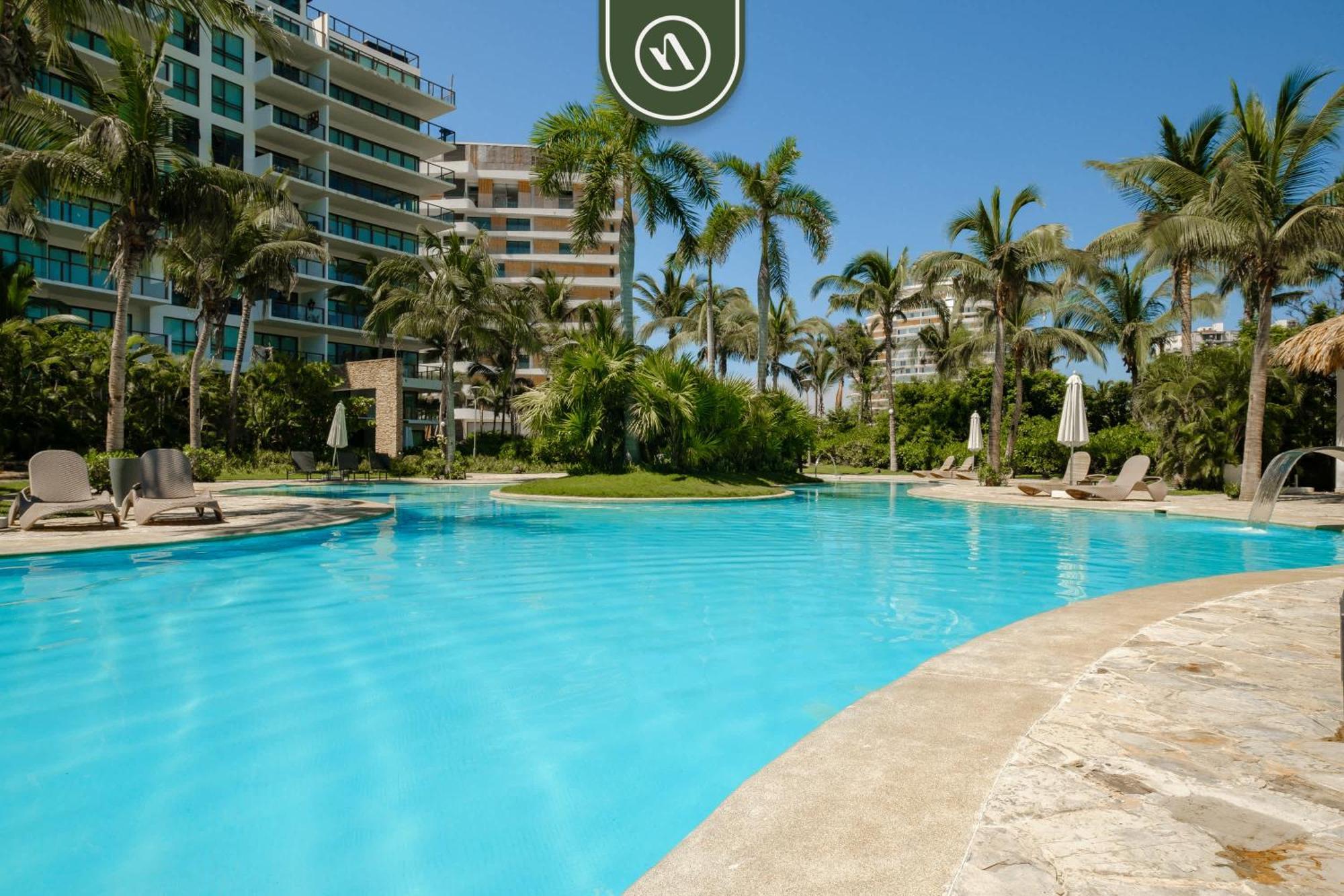 Luxury - 7 Pools - Gym - Ocean *