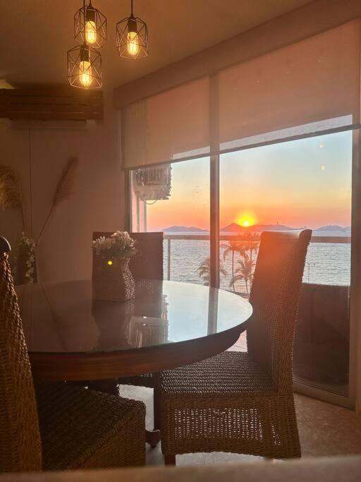 Depa A Orilla De Playa Y Vista Al Mar Apartamento Acapulco