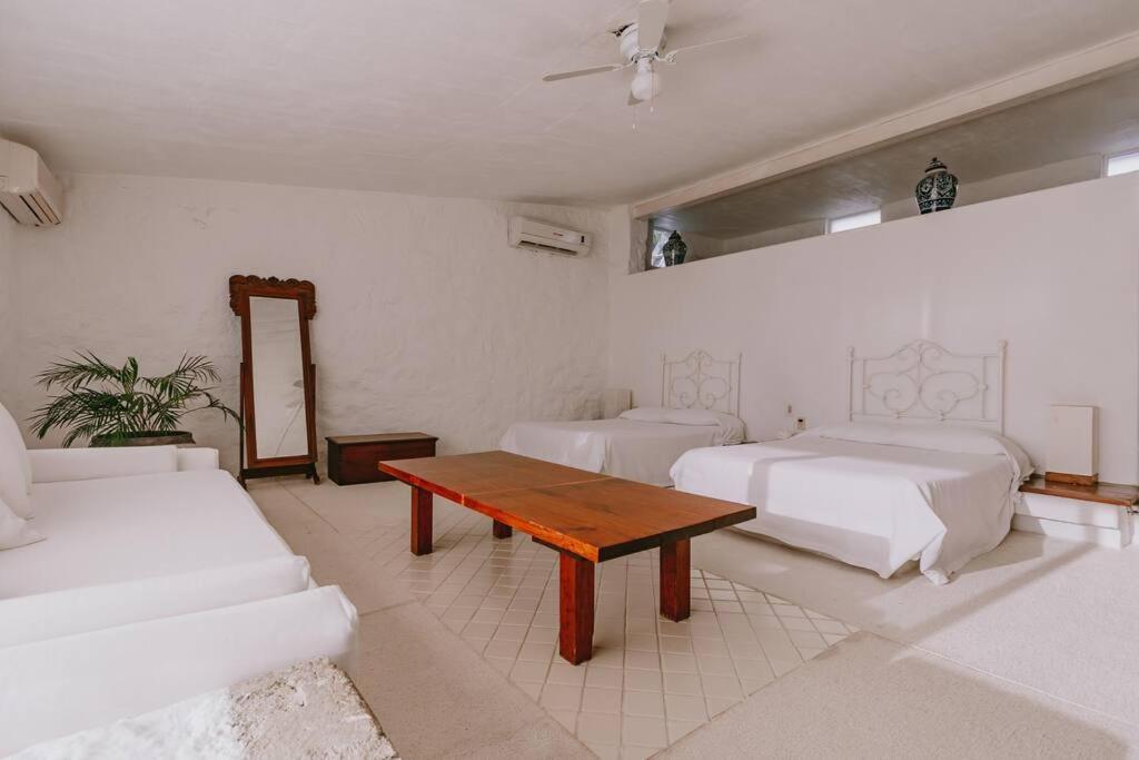 Casa De Piedra Acapulco