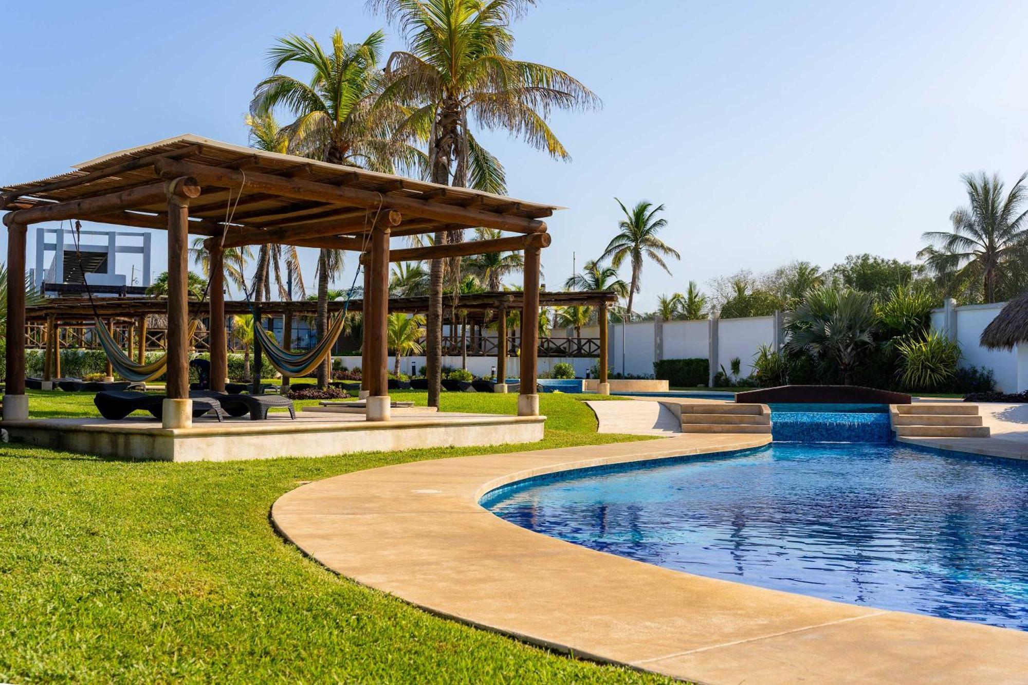 Modern House 3 Bedrooms & Pool *