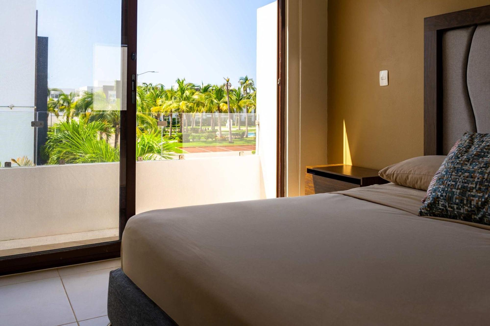 Сasa de vacaciones Modern House 3 Bedrooms & Pool