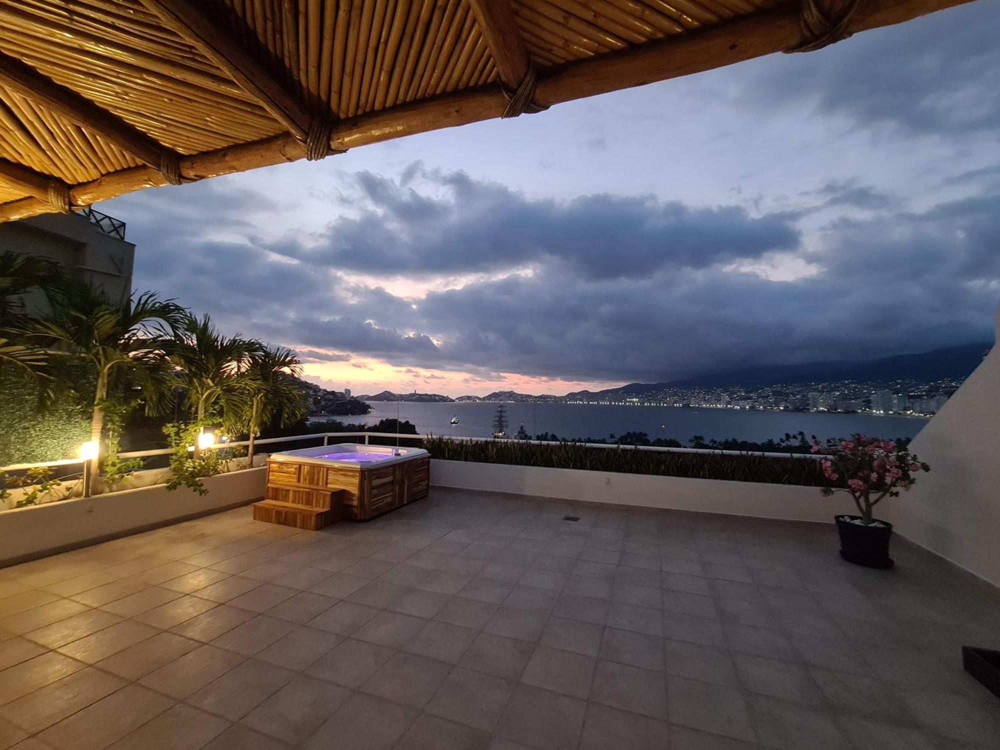 Apartment Penthouse En Brisas Acapulco