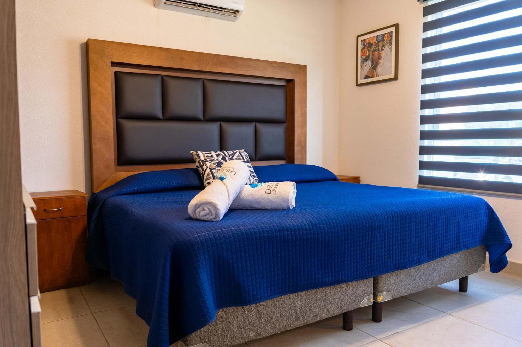 Family Pool 4 Bedroom Acapulco