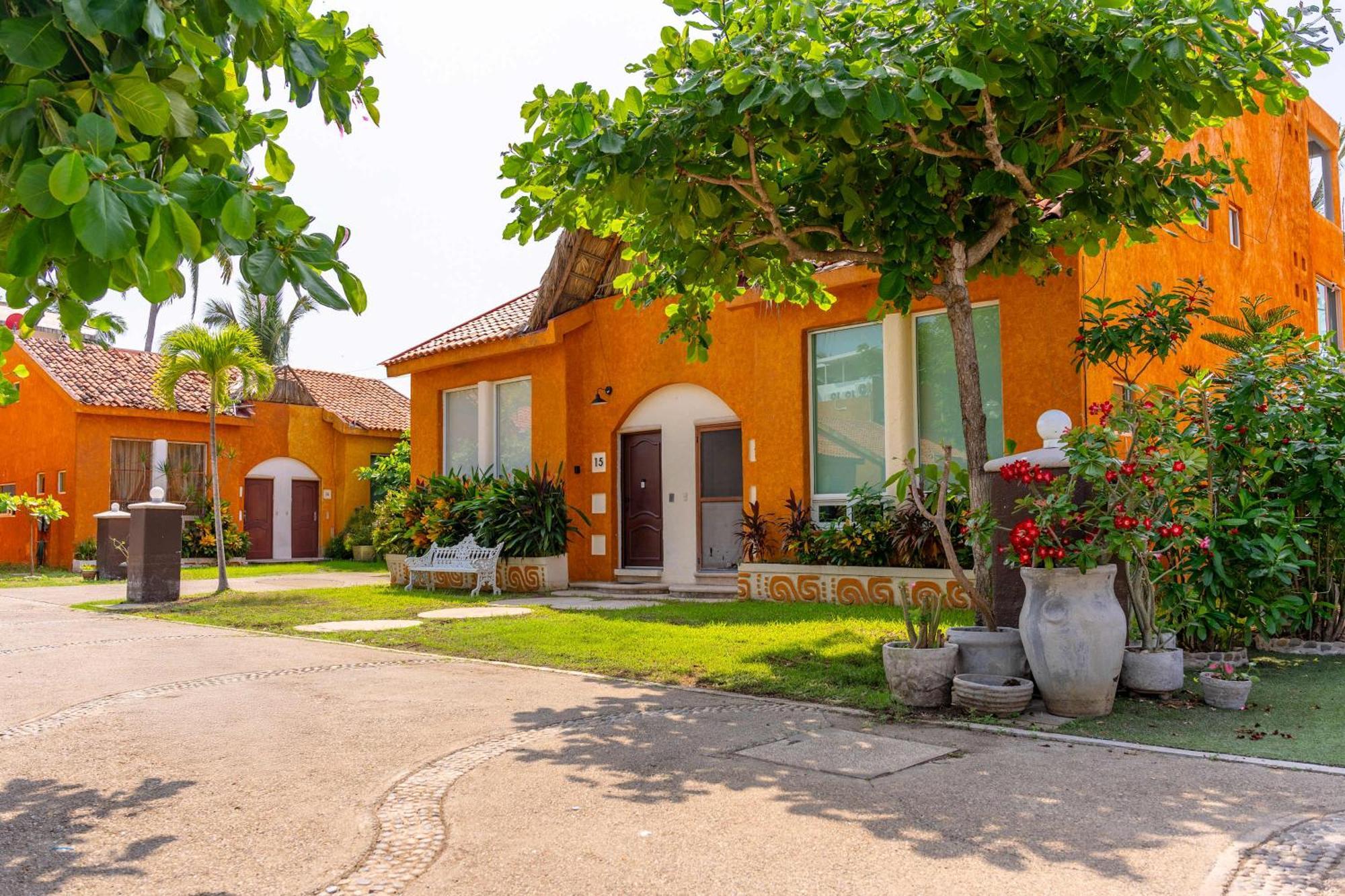 Family With 3 Bedrooms Pool & Hot Tub Acapulco